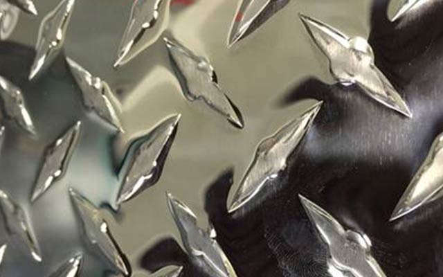 鏡面指針花紋鋁板材選擇哪家好？